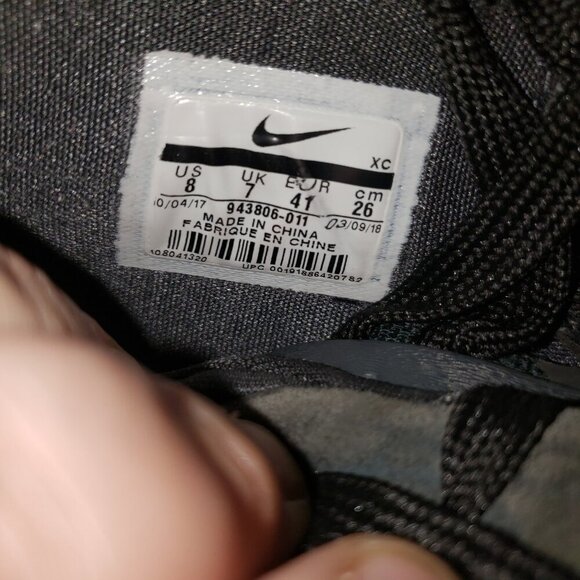 Size 8 - Nike Kyrie 4 Year of the Monkey Sneakers - Picture 7 of 7